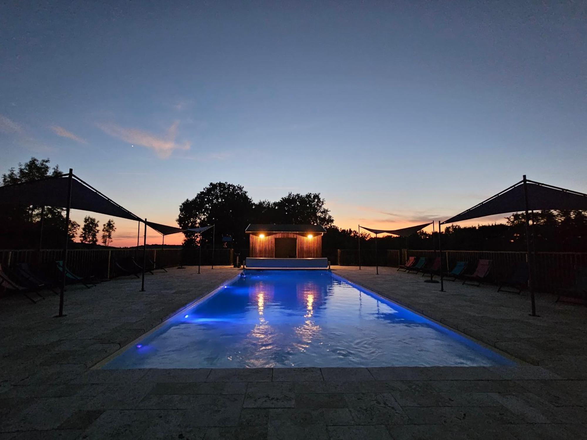 Gites Du Domaine De La Gauderie Sanilhac  エクステリア 写真